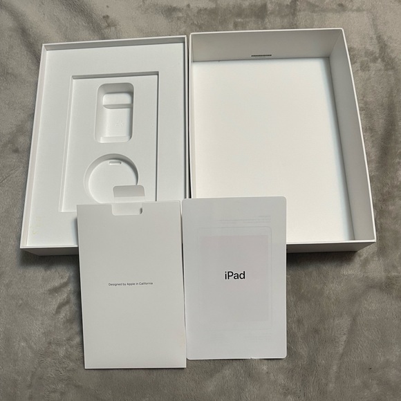 Ipad 8 generation box new - Picture 4 of 6